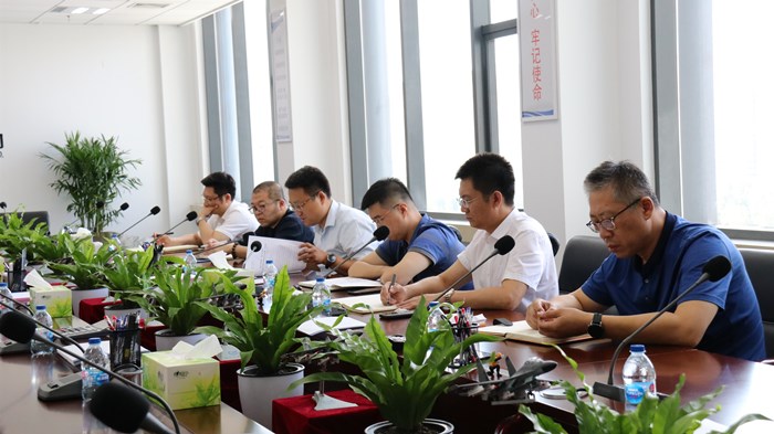 集團(tuán)召開黨委理論學(xué)習(xí)中心組學(xué)習(xí)擴(kuò)大會議